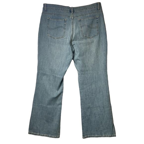 Lee Natural Bootcut Jeans Blue Flair Just Below The Waist 38x30 Short Size 16 - Picture 2 of 9